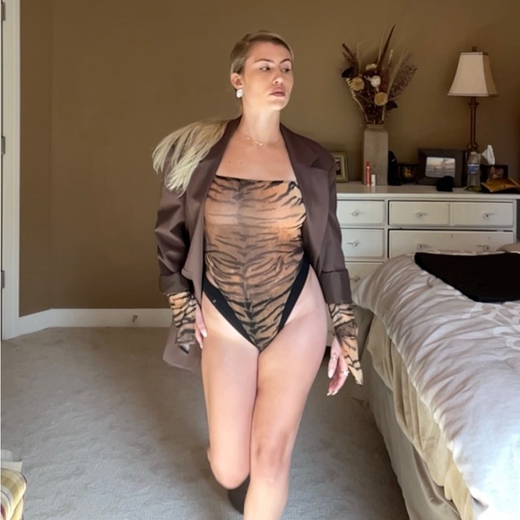 Mesh Tiger Bodysuit, Brown/Black (Medium), Stretch & High cut *HALLOWEEN SPECIAL - Picture 2 of 16